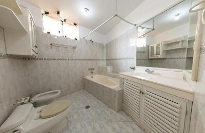 ALQUILER DE CASA EN CALLE LOS SAUCES, URB. SANTA VICTORIA